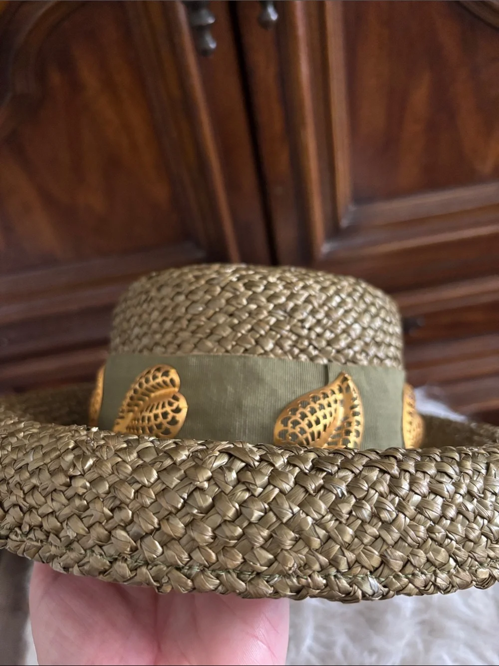 Vintage Eric Javits Green straw hat with gold leaf detail - Picture 15 of 16